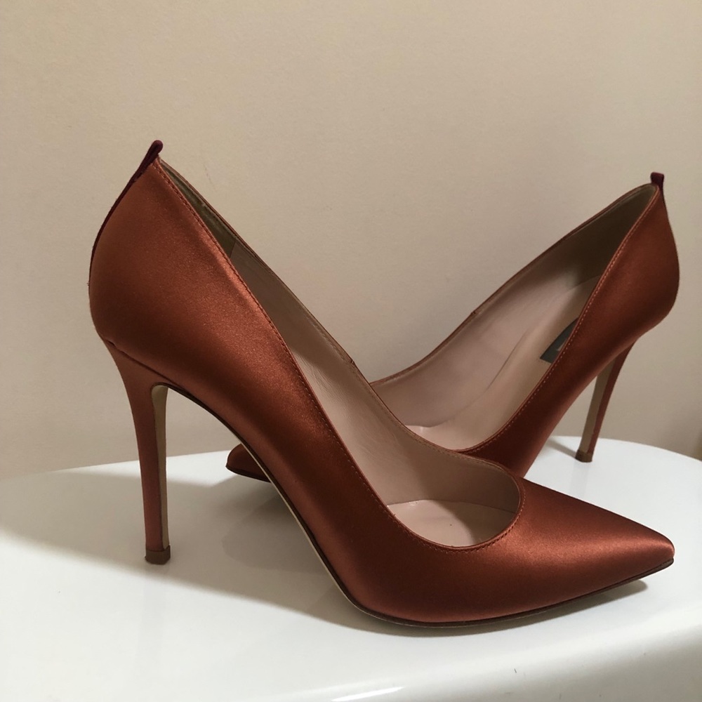 SJP Fawn 100MM Bisque Satin Pump